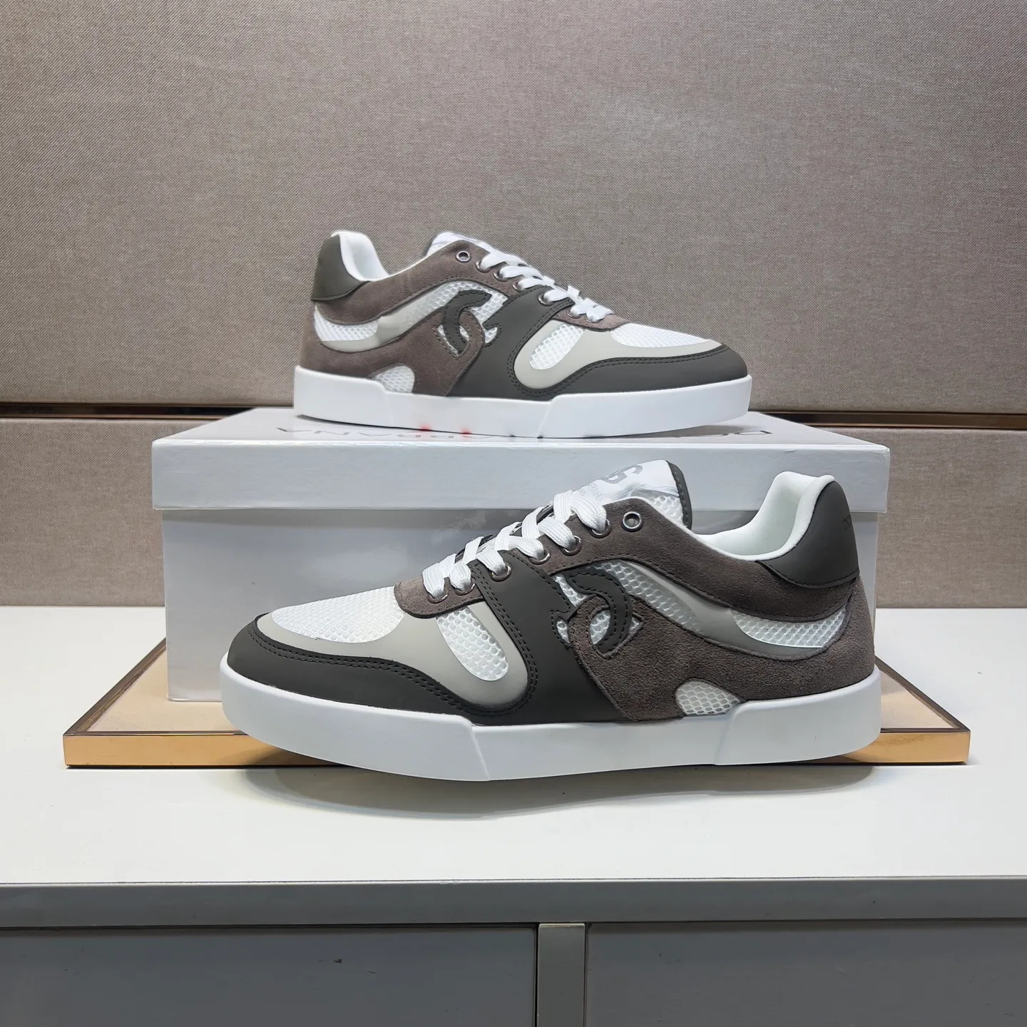 ⬛️Men's men's shoes💰p440【DG～】couple casual shoes 2025z cabinet sales simultaneously 🔶Size: 35-44#️⃣ 🔷2 colors🔜The upper is made of multi-material splicing➕Mesh lining, comfortable and breathable, sole: original comfortable and wear-resistant outsole, ⚠️real thing📱photographed🎬real thing is better📢📢📢